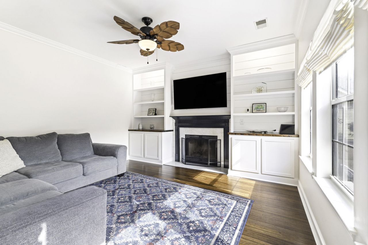 2064 Bancroft Lane Photo 13