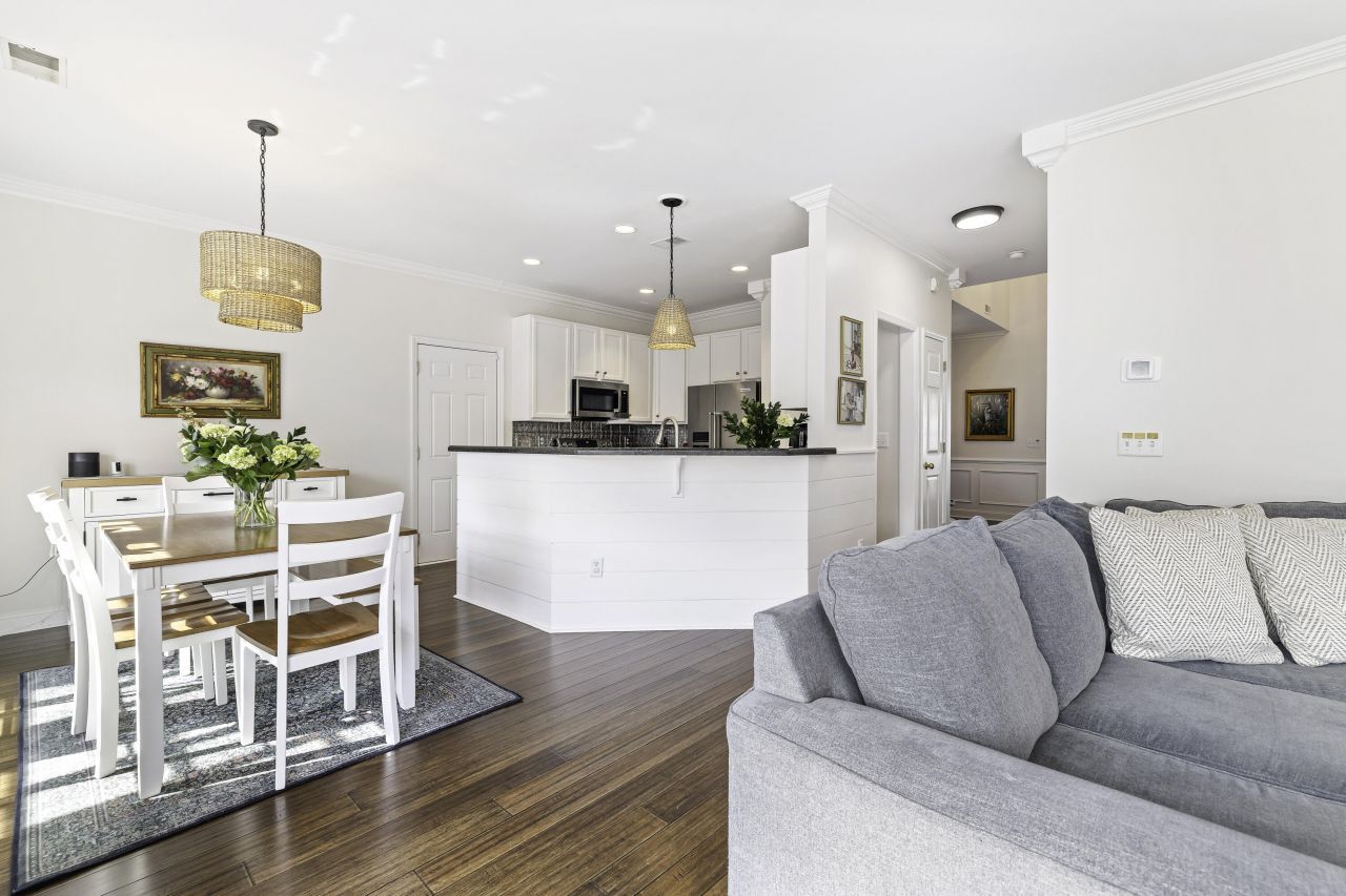 2064 Bancroft Lane Photo 14