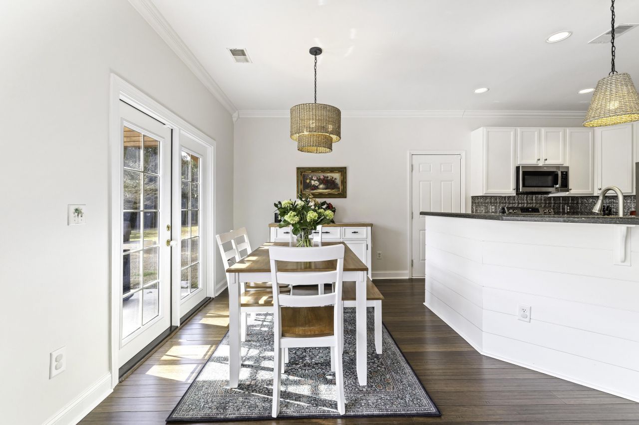 2064 Bancroft Lane Photo 15