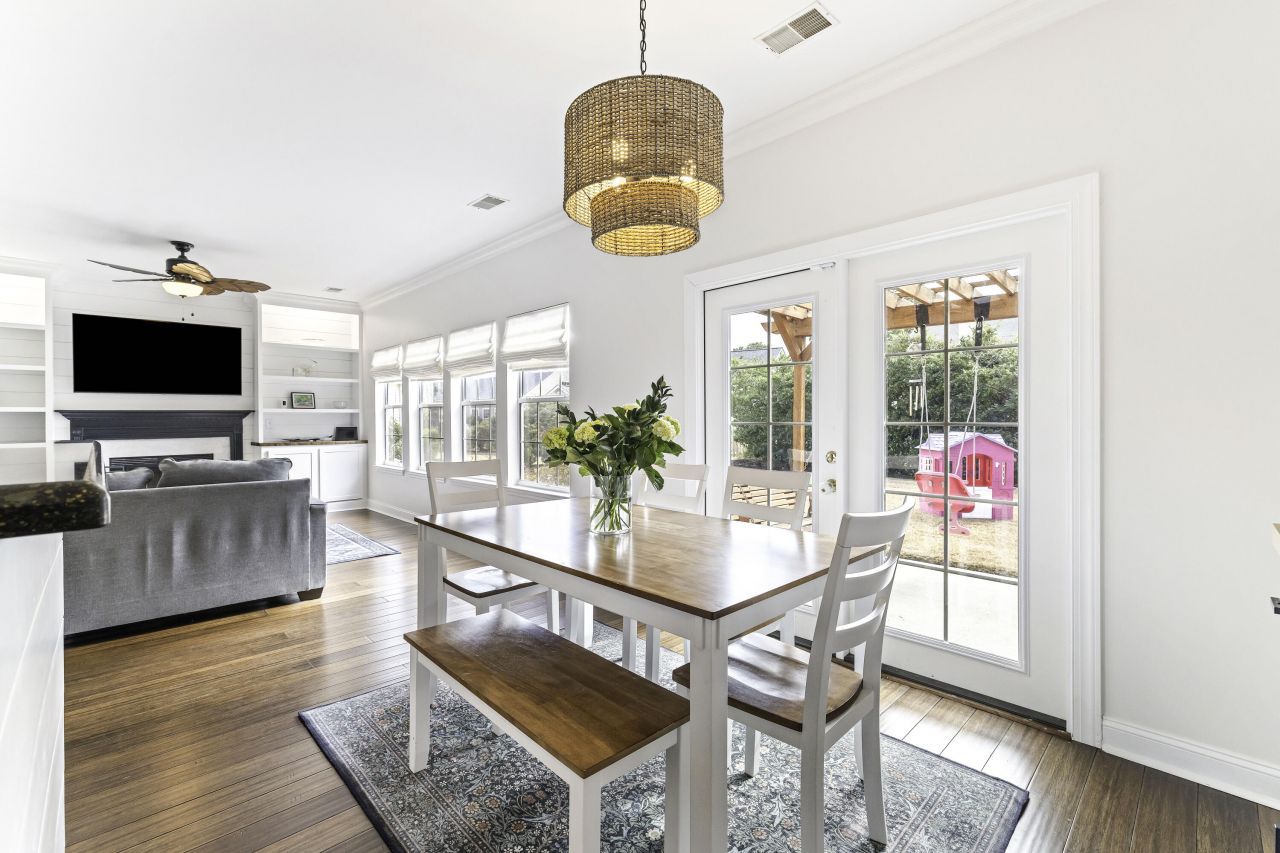 2064 Bancroft Lane Photo 16