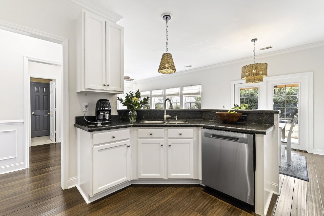 2064 Bancroft Lane Photo 17