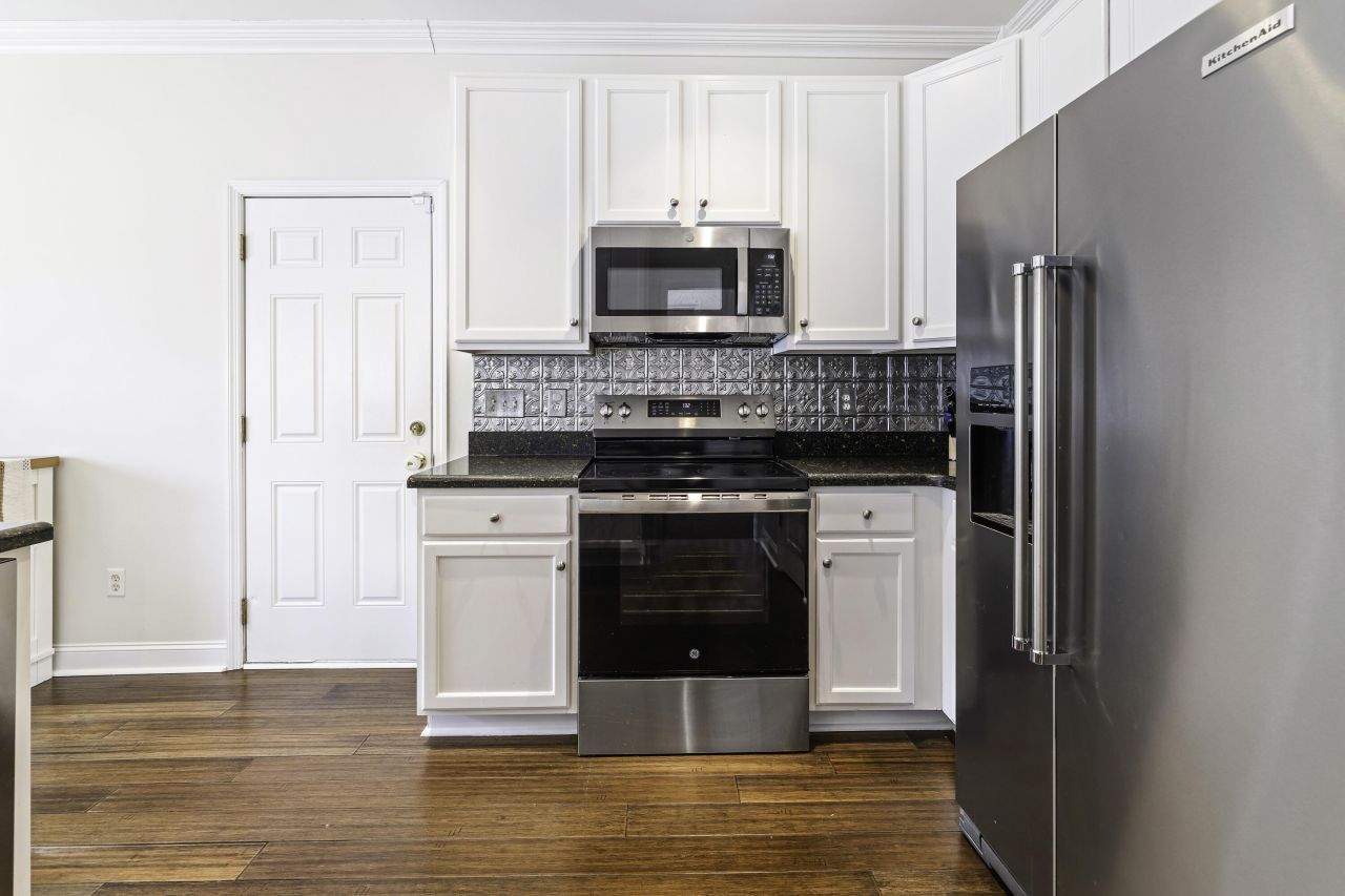 2064 Bancroft Lane Photo 19