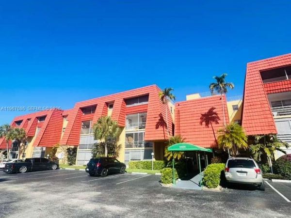 22605 SW 66th Ave, Unit 409, Boca Raton, FL 33428