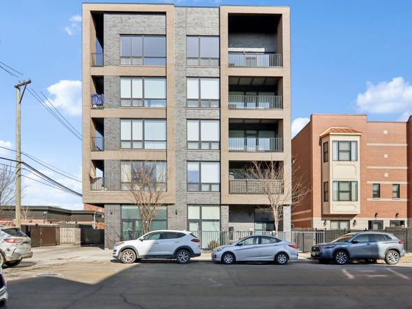 2342 W Adams Street, Unit 305, Chicago, IL 60612