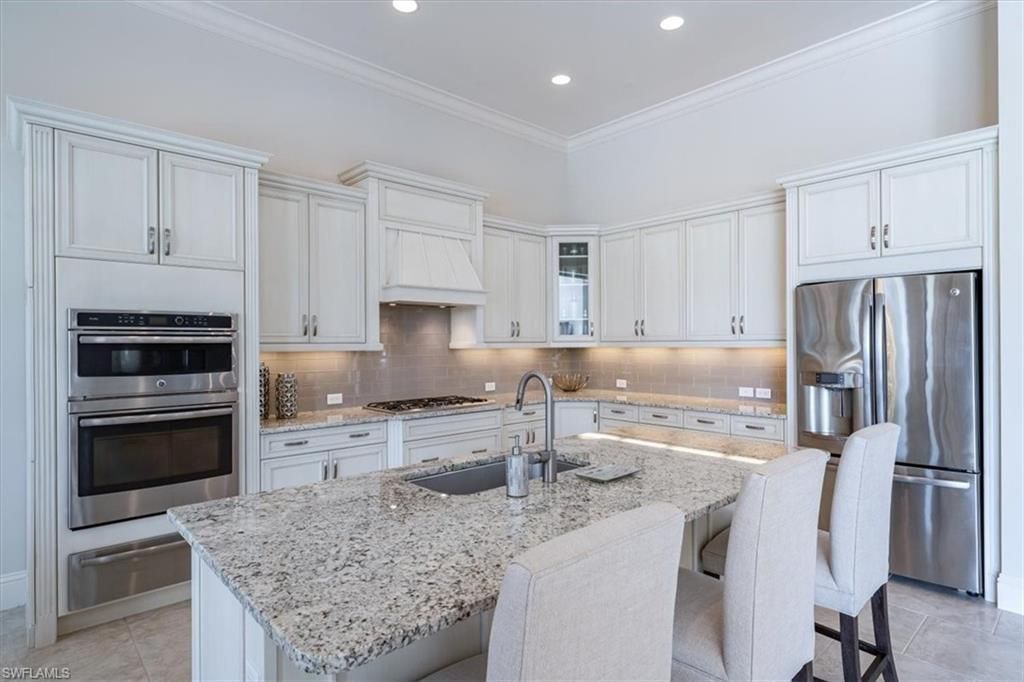 28854 Blaisdell Dr, Naples, FL 34119 Photo