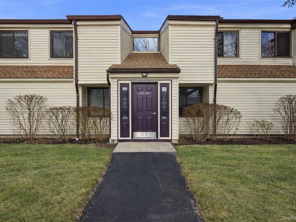 41 Jefferson Oval , Unit G, Yorktown Heights, NY 10598