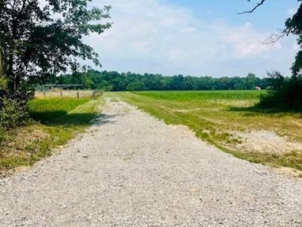 8469 McCulley Lane, Blanchester, OH 45107