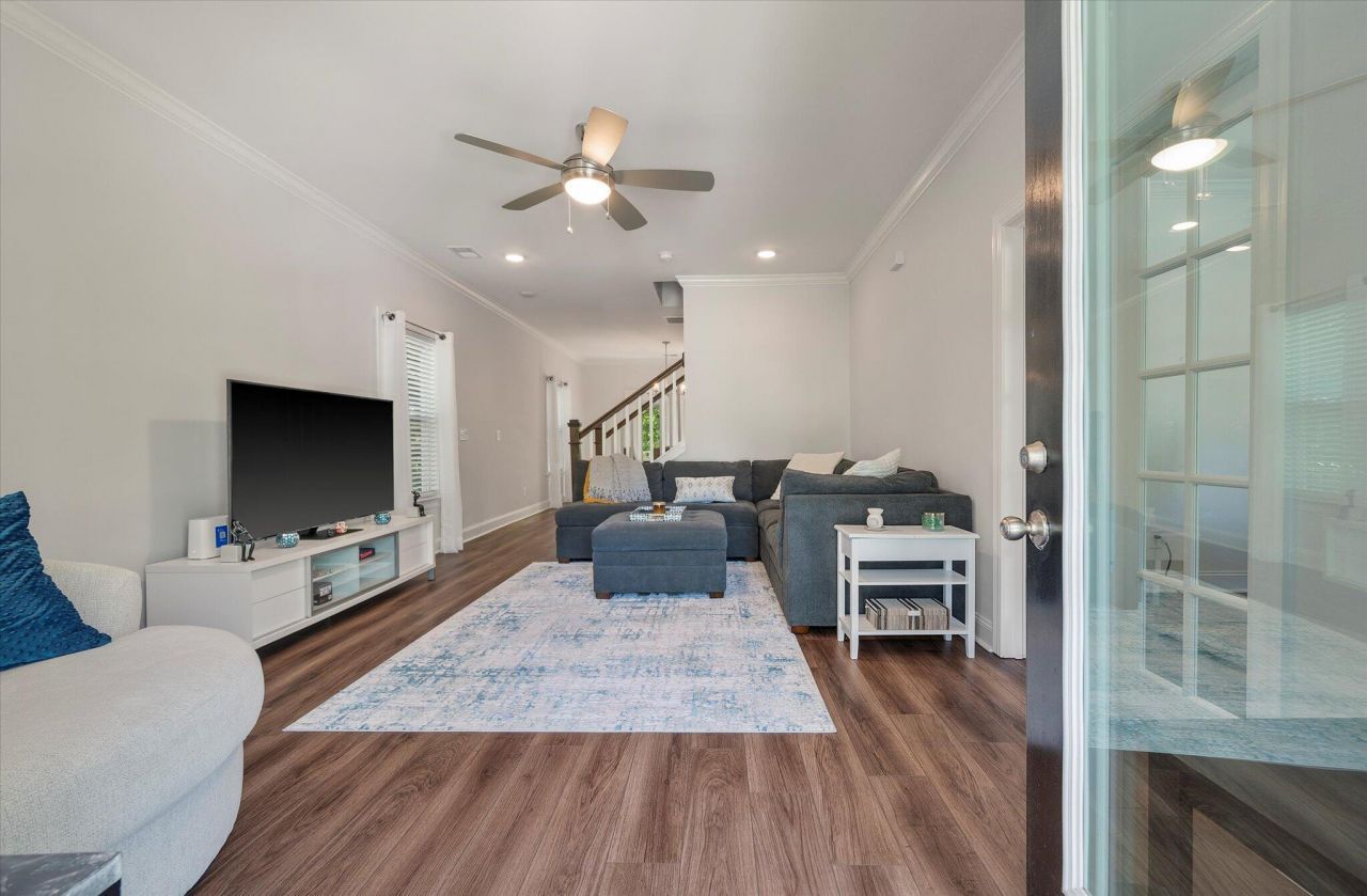 1418 Widows Court Photo 4