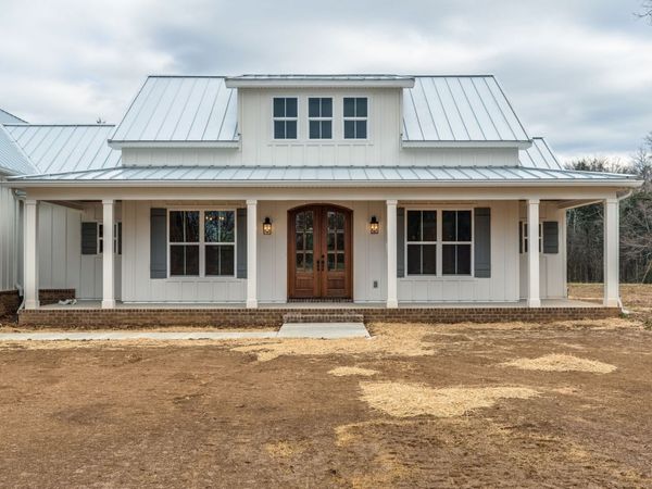 2 Hunter Bills Rd, Lewisburg, TN 37091