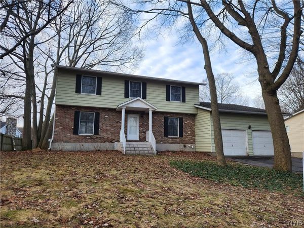 18 Winding Way, Oswego, NY 13126