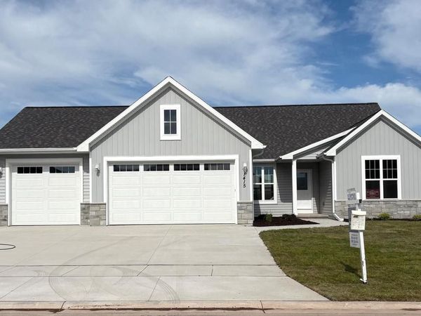 1415 DIVINITY DRIVE, De Pere, WI 54115
