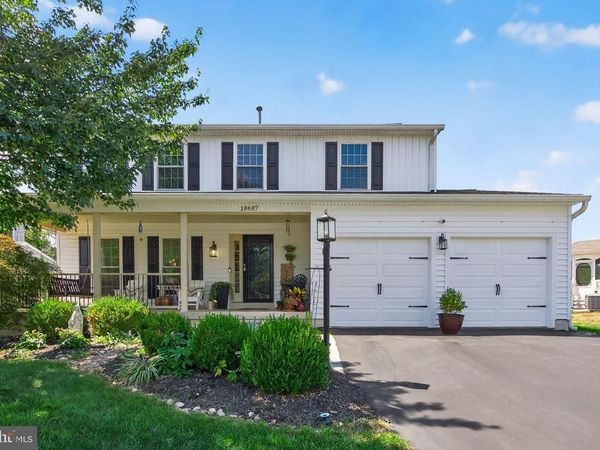 18687 DRUMMOND PLACE, LEESBURG, VA 20176