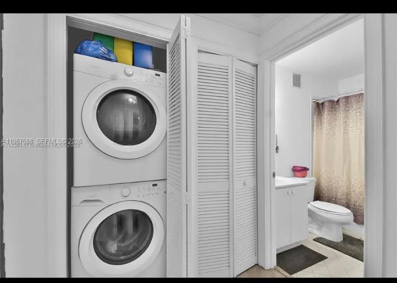 985 NE 33rd Ter, Unit 201, Homestead, FL 33033 Photo