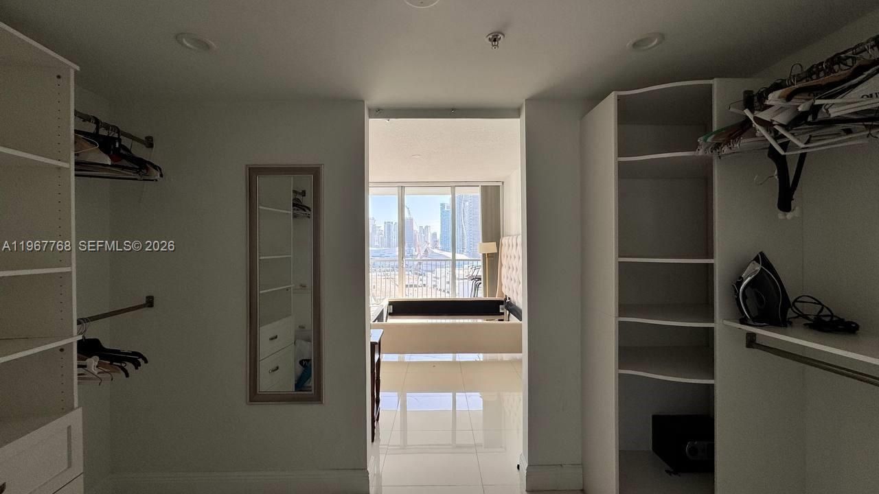 1750 N Bayshore Dr, Unit 1810, Miami, FL 33132 Photo