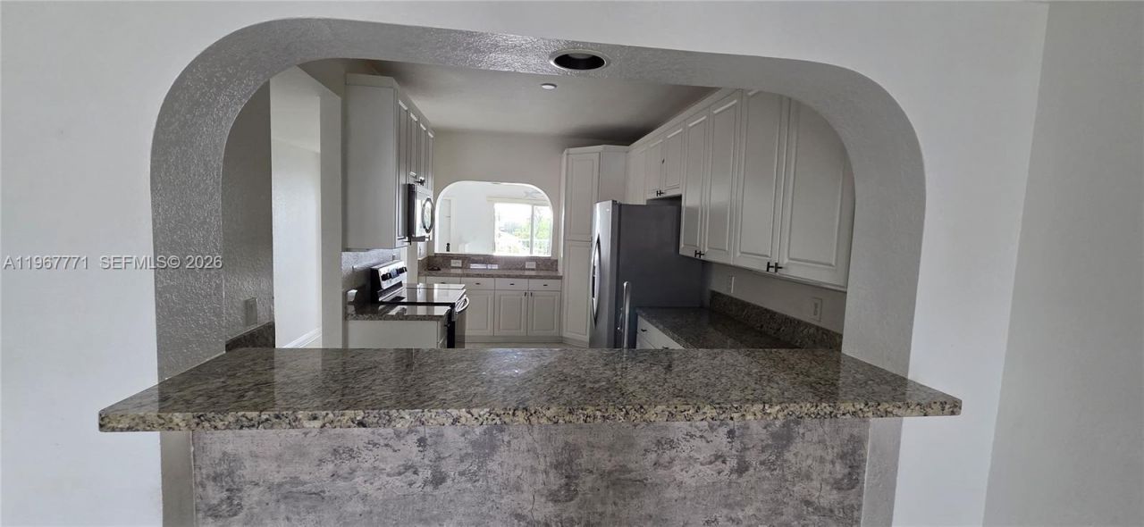 10700 NW 66th St , Unit 414, Doral, FL 33178 Photo