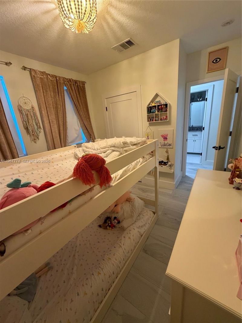 11536 NW 43rd Ter, Doral, FL 33178 Photo