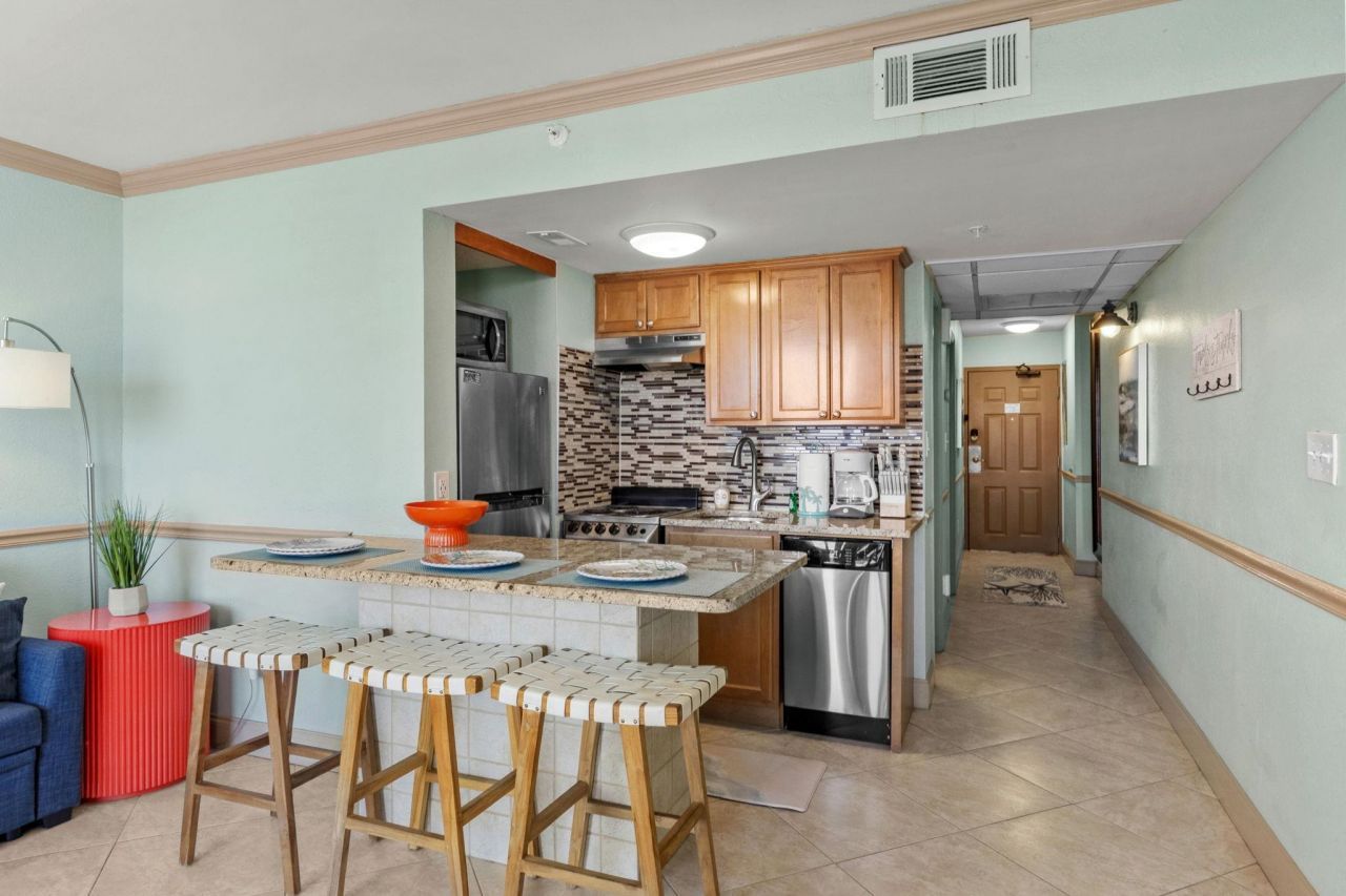 2310 N Ocean Blvd. Photo 4