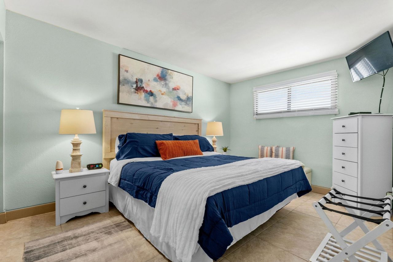 2310 N Ocean Blvd. Photo 5