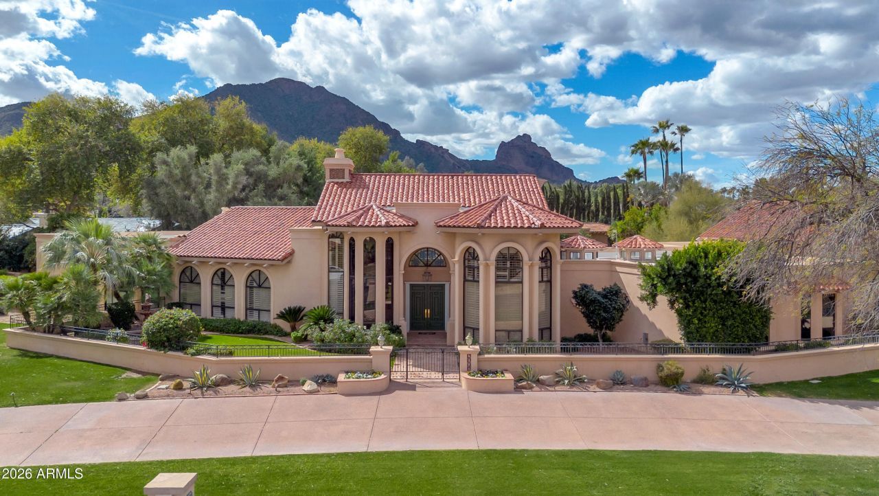 6301 E Huntress Drive, Paradise Valley, AZ 85253 Main Photo