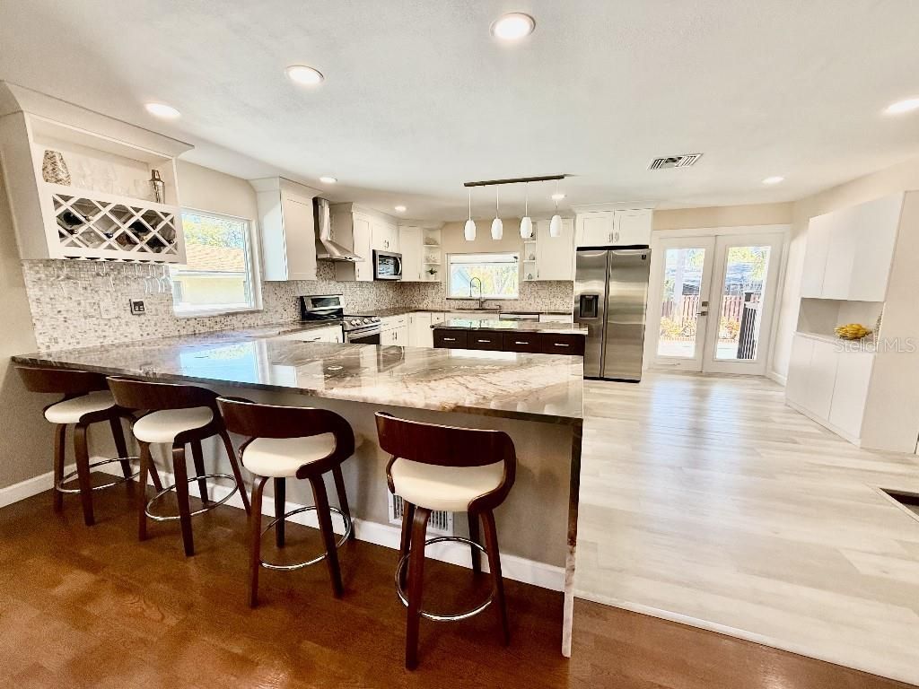 2563 Knotty Pine Way, Clearwater, FL 33761 Photo