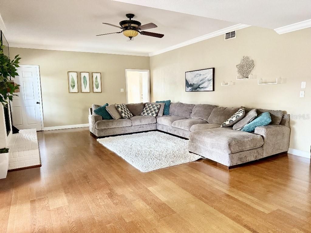 2563 Knotty Pine Way, Clearwater, FL 33761 Photo