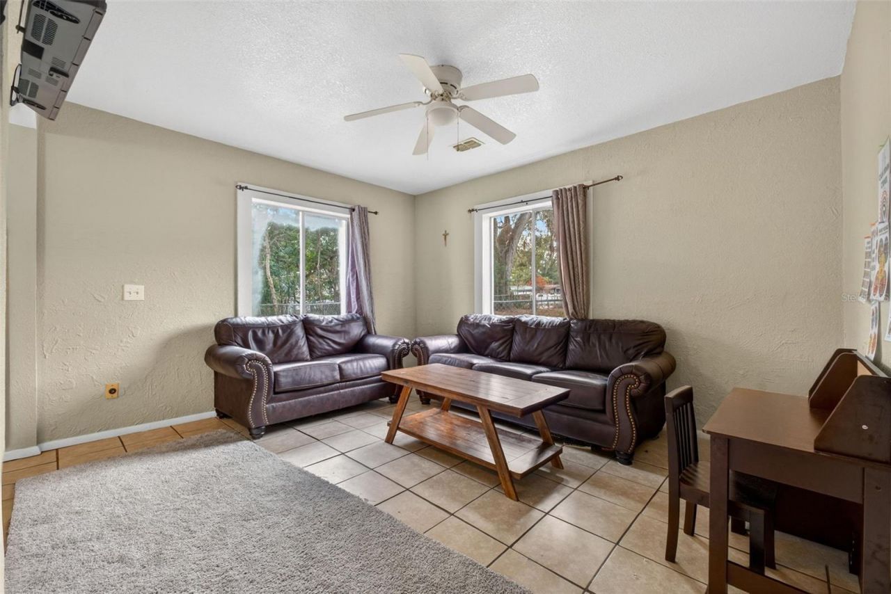 39243 Lizabeth Circle, Zephyrhills, FL 33542 Photo