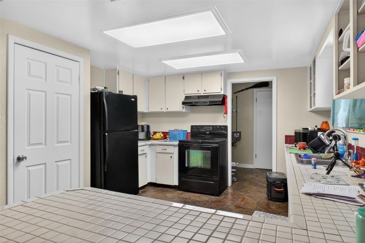 39243 Lizabeth Circle, Zephyrhills, FL 33542 Photo