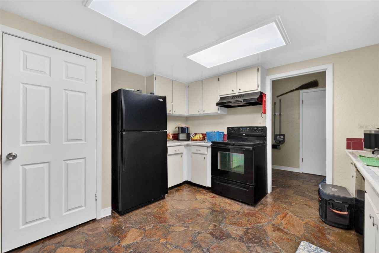 39243 Lizabeth Circle, Zephyrhills, FL 33542 Photo