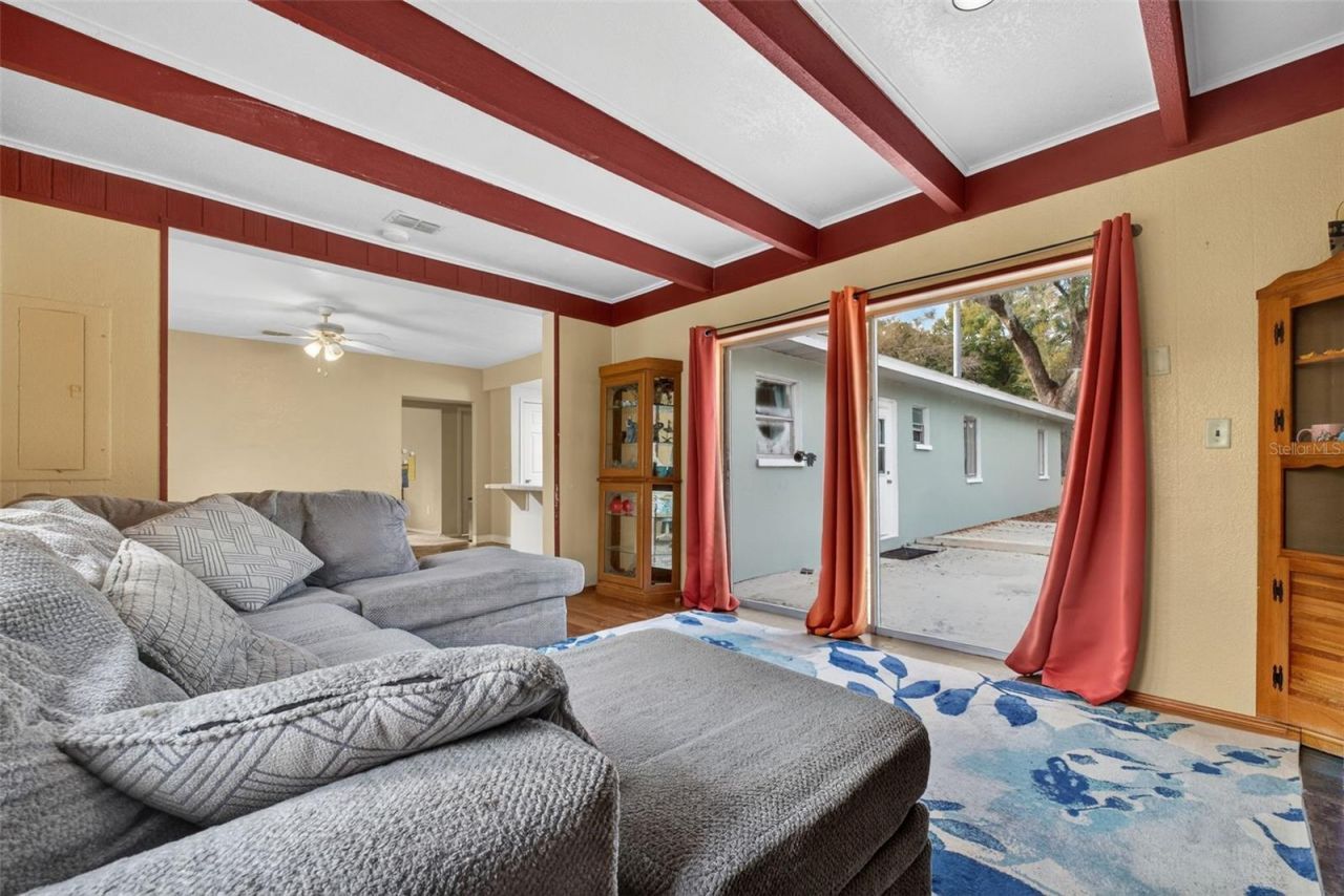 39243 Lizabeth Circle, Zephyrhills, FL 33542 Photo