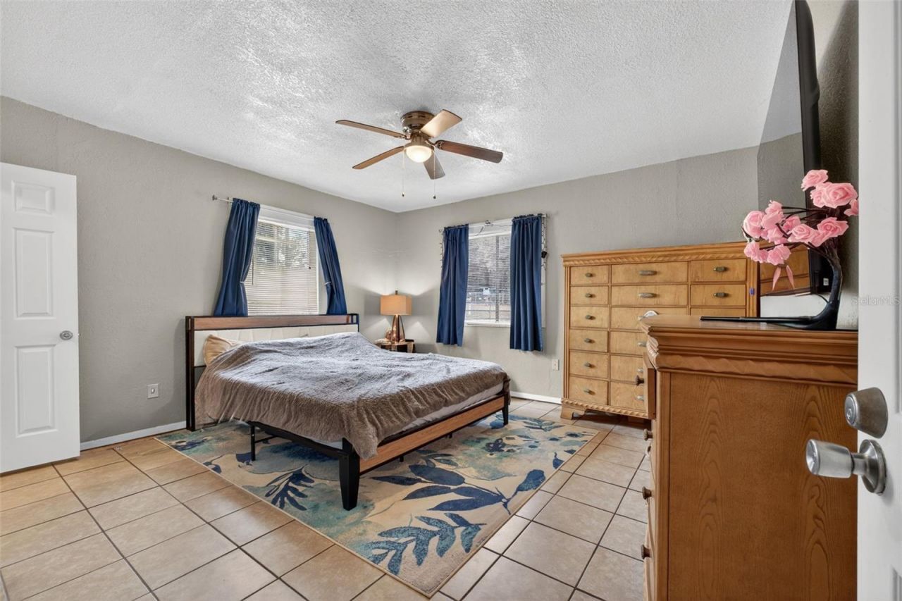 39243 Lizabeth Circle, Zephyrhills, FL 33542 Photo