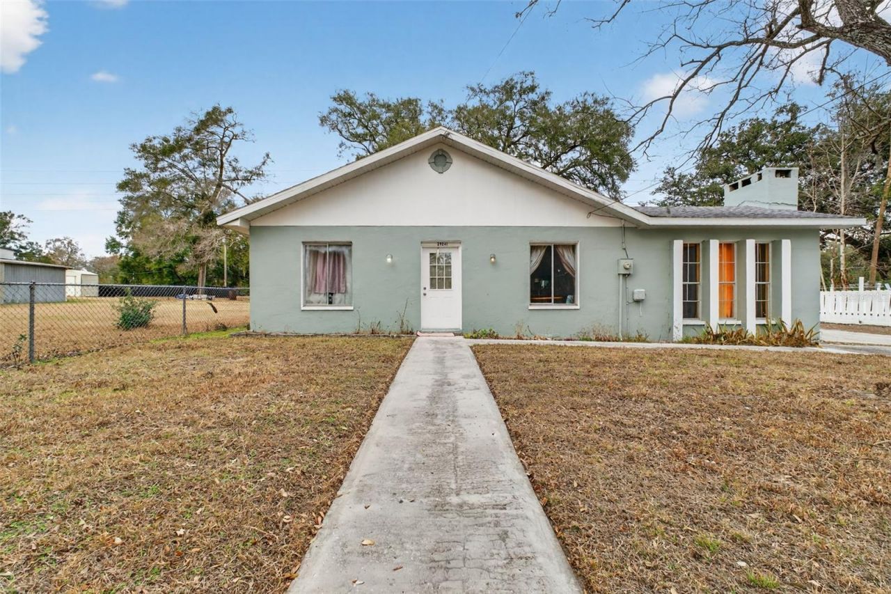 39243 Lizabeth Circle, Zephyrhills, FL 33542 Photo