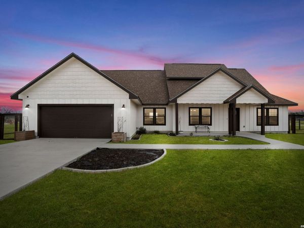 659 Thormeyer, Seguin, TX 78155