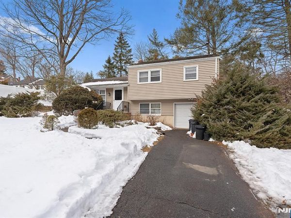 427 Andre Avenue, NORTHVALE, NJ 07647