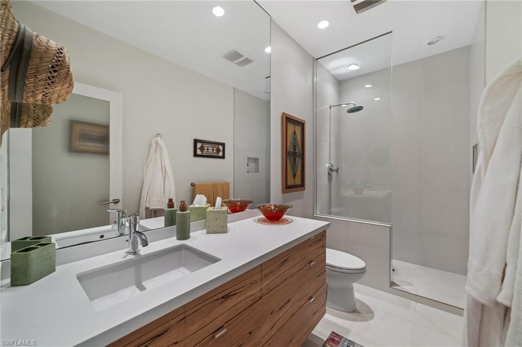 361 2nd St S, Naples, FL 34102 Photo