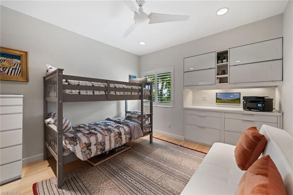 361 2nd St S, Naples, FL 34102 Photo