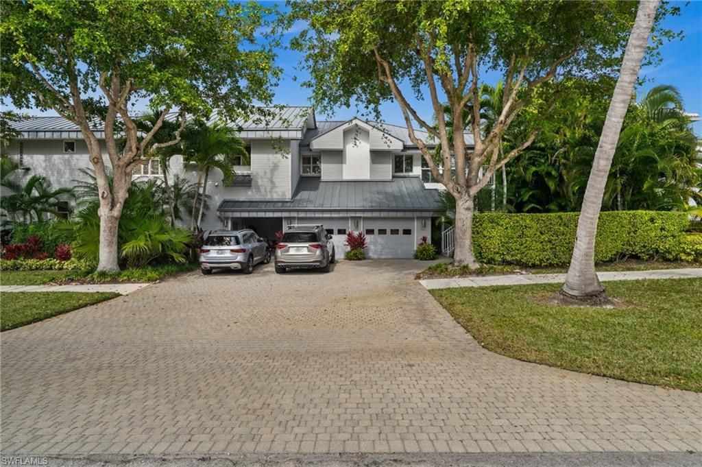 361 2nd St S, Naples, FL 34102 Photo