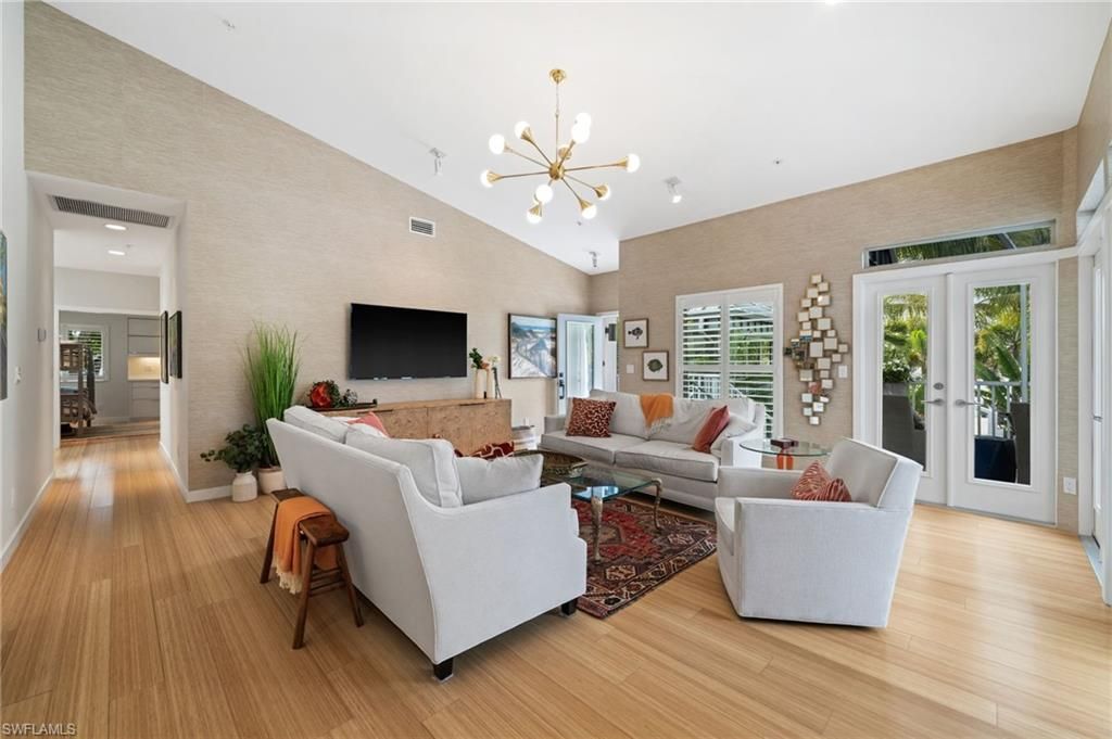 361 2nd St S, Naples, FL 34102 Photo