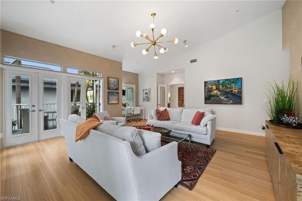 361 2nd St S, Naples, FL 34102 Photo