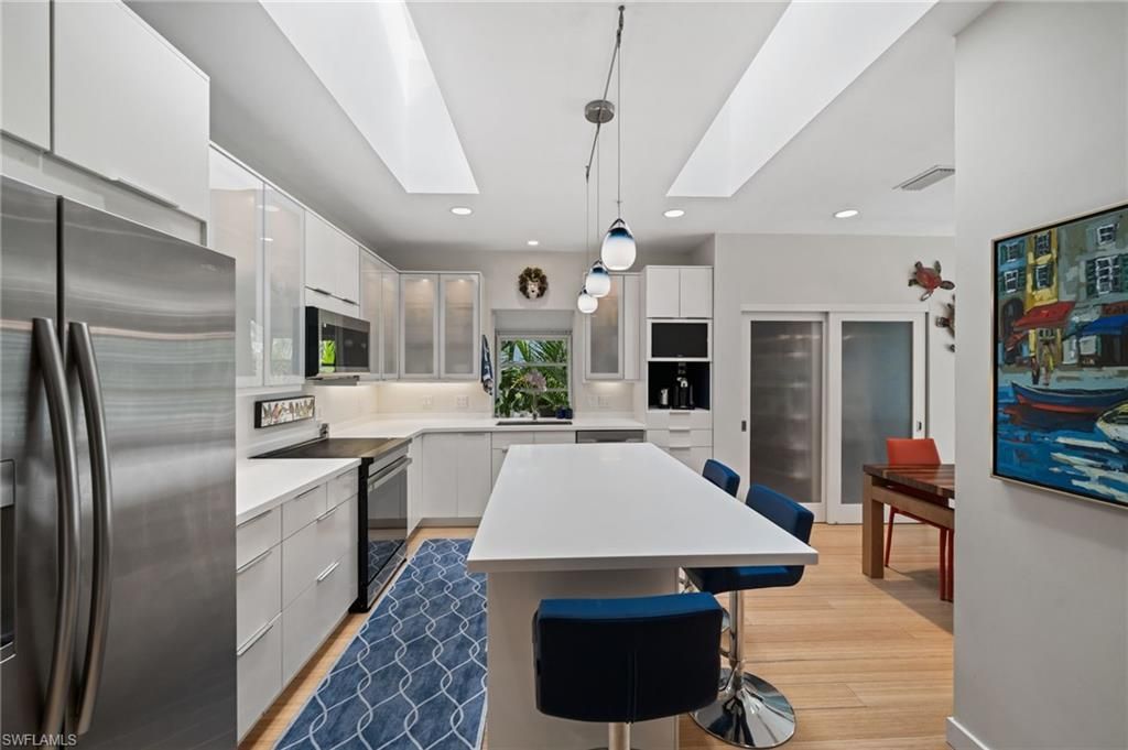 361 2nd St S, Naples, FL 34102 Photo