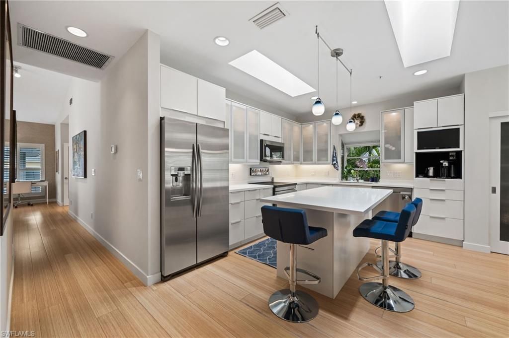 361 2nd St S, Naples, FL 34102 Photo