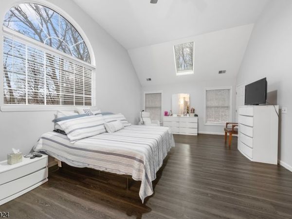 123 Vail Rd, Knowlton, NJ 07832