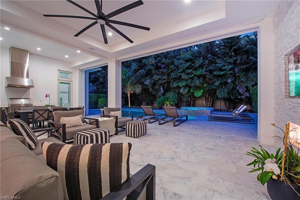 6830 Mangrove Ave, Naples, FL 34109 Photo