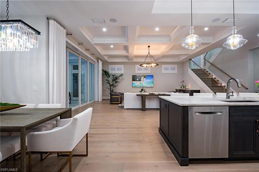 6830 Mangrove Ave, Naples, FL 34109 Photo