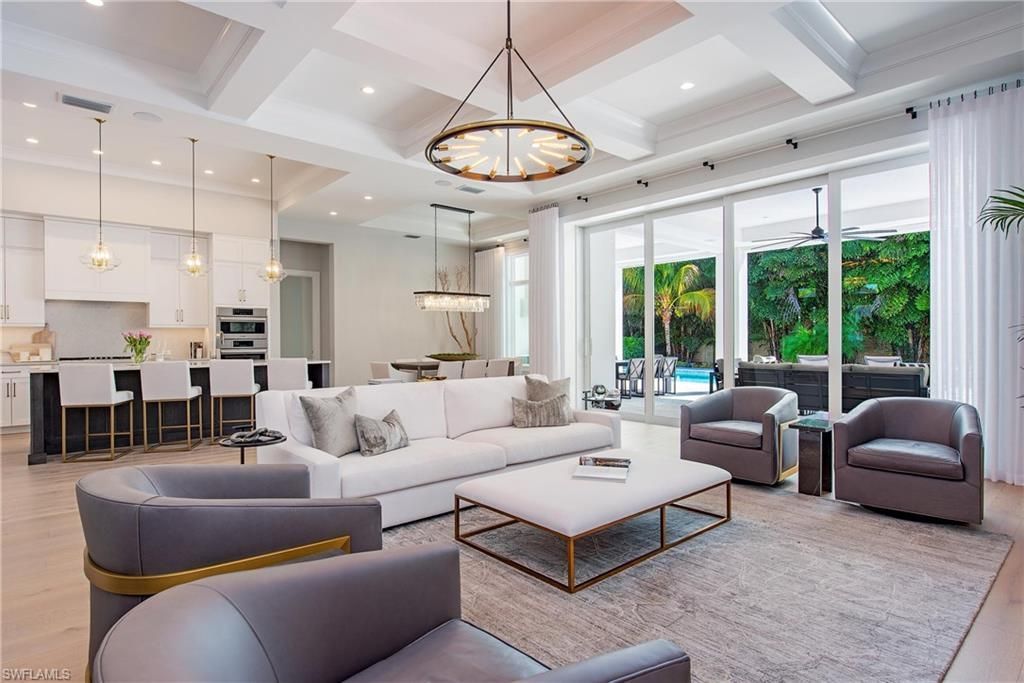 6830 Mangrove Ave, Naples, FL 34109 Photo