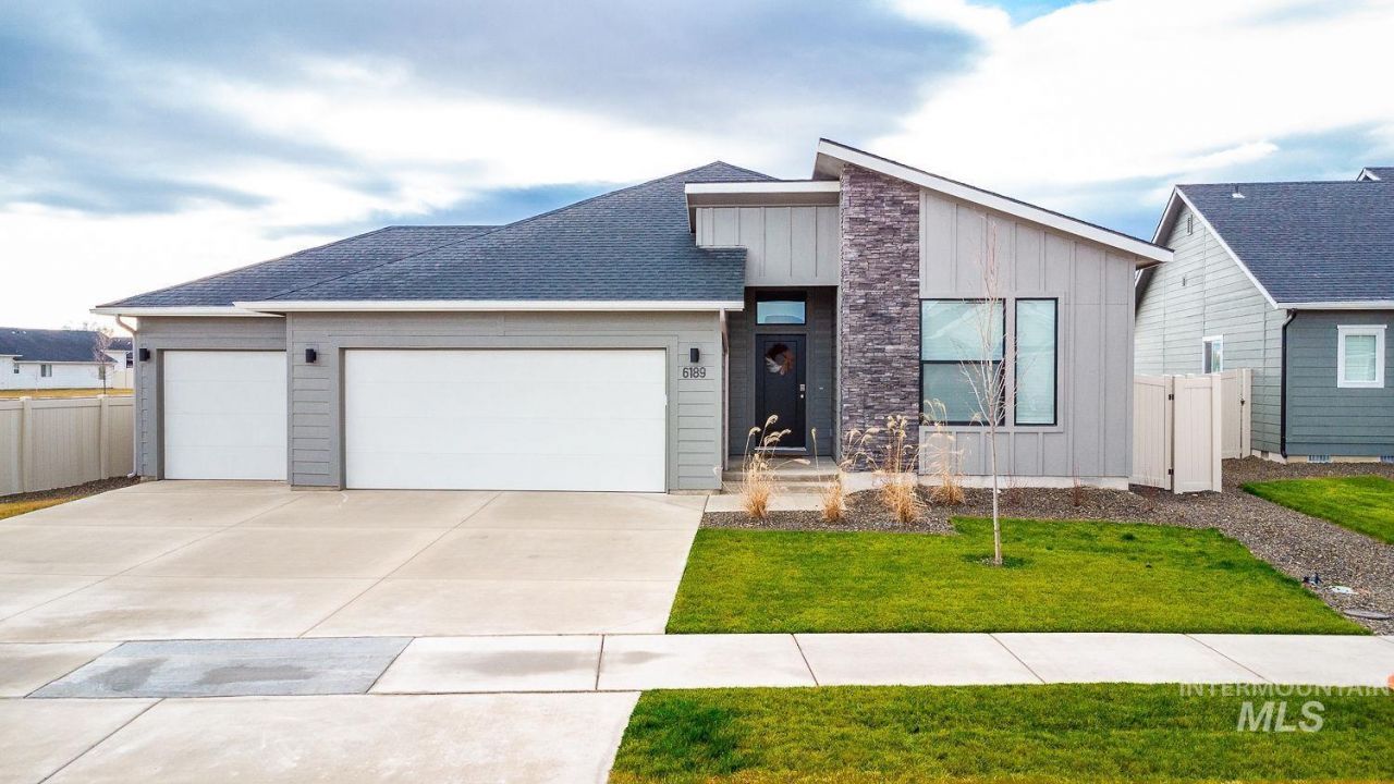 6189 W Karpathos St, Meridian, ID 83646 Main Photo