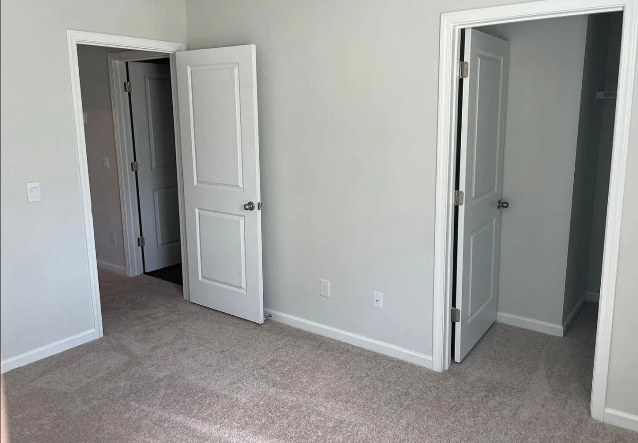 448 Cedarview Road Photo 8