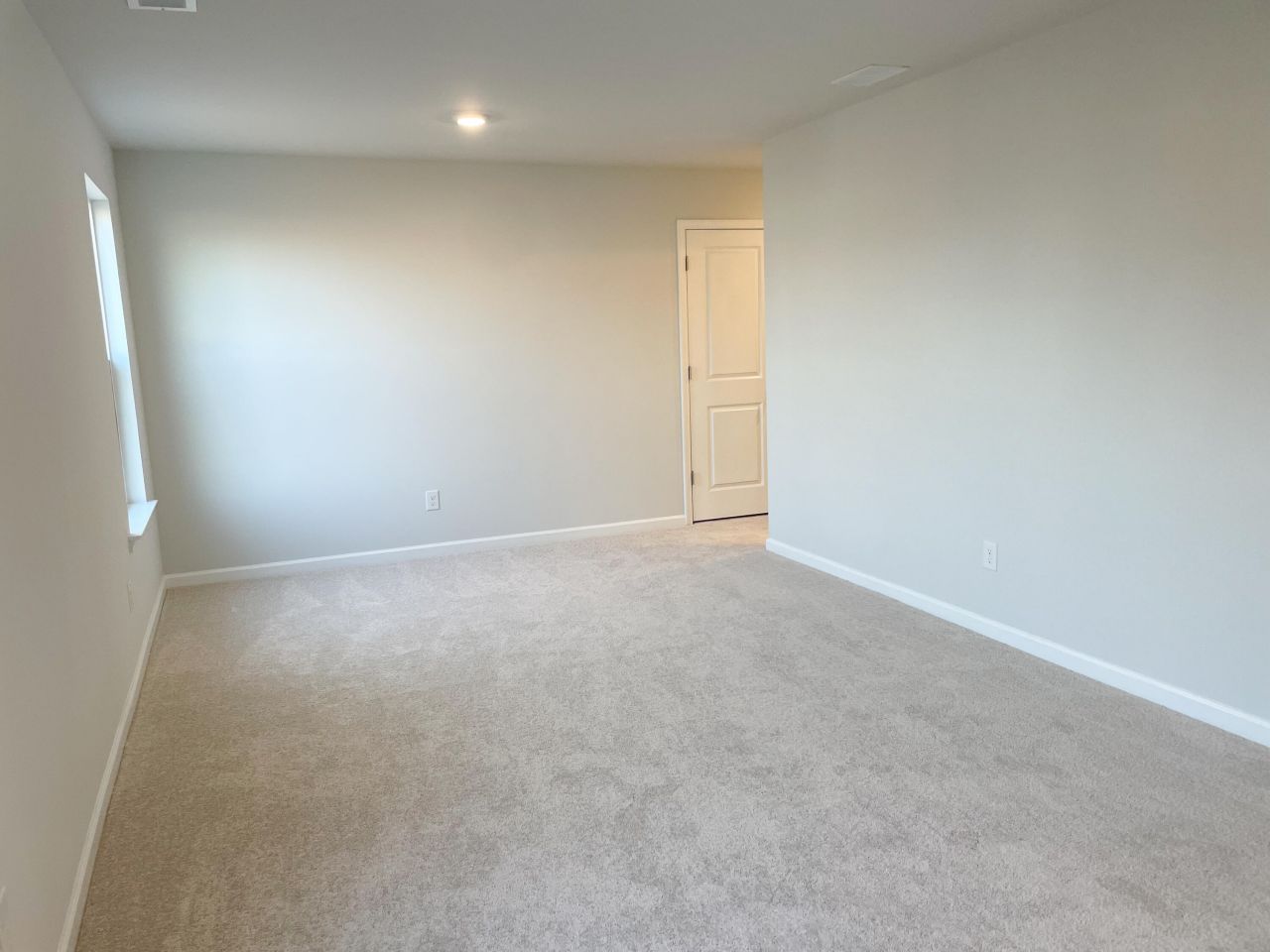 640 Chigwell Springs Lane Photo 10