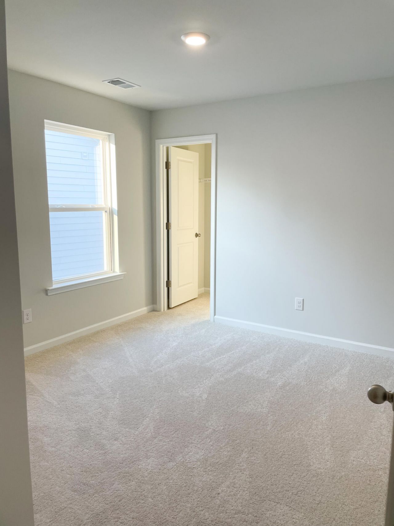 640 Chigwell Springs Lane Photo 13