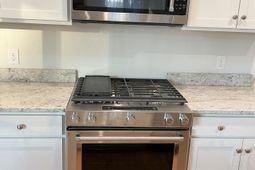 640 Chigwell Springs Lane photo 4