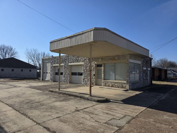 795 N Central Avenue, Batesville, AR 72501